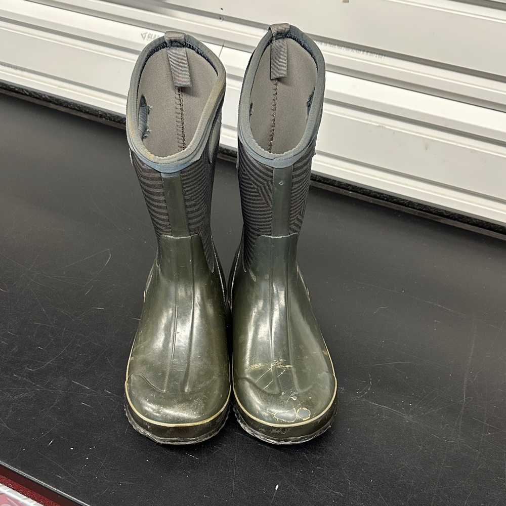 Older Kids Green Rain & snow Boots bogs
